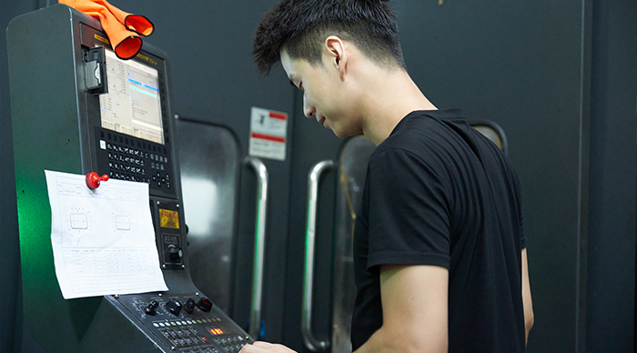 Taizhou Lingfei Molding Technology Co., Ltd.